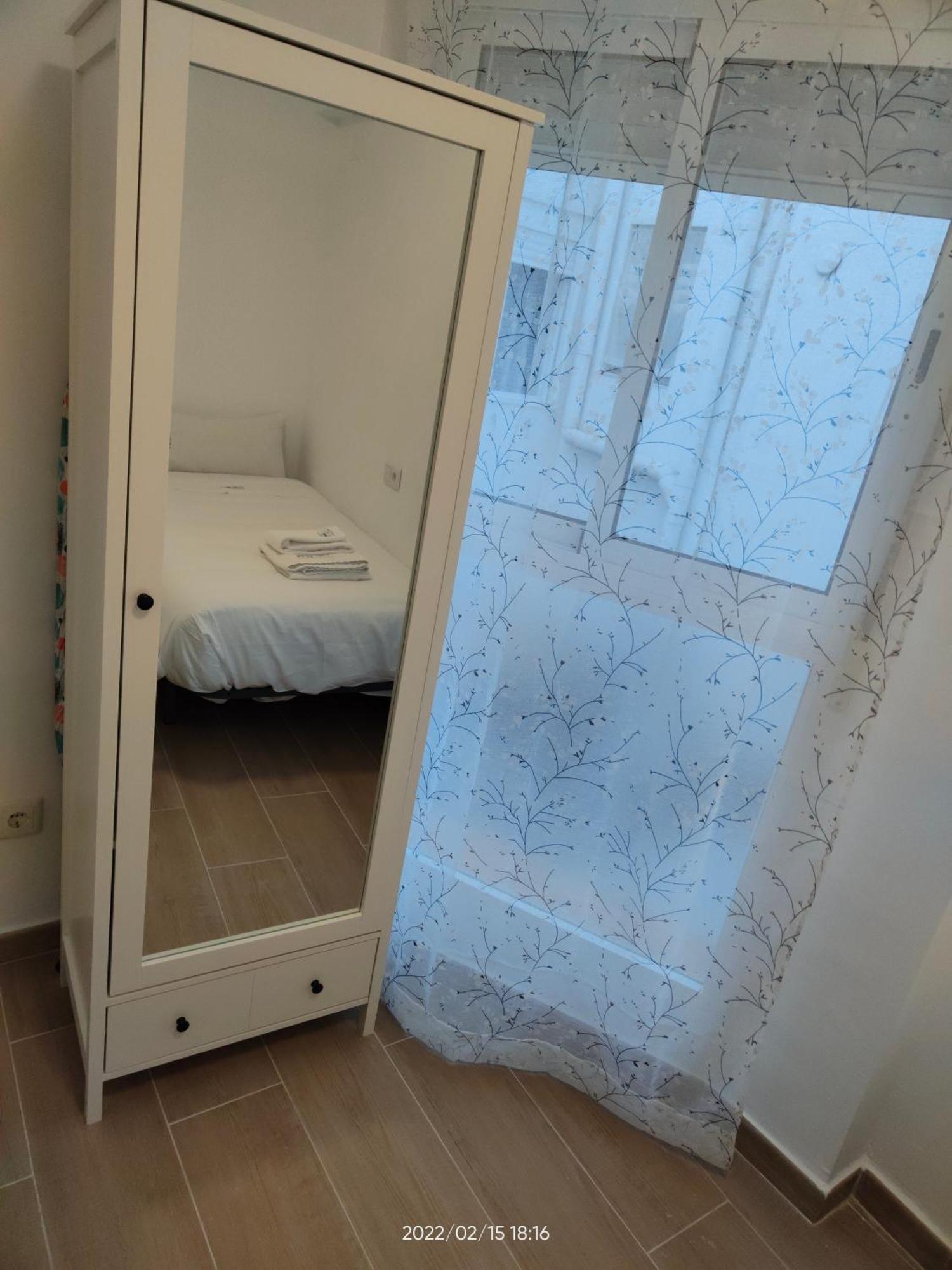 Mira Los Patios Kordoba Bagian luar foto
